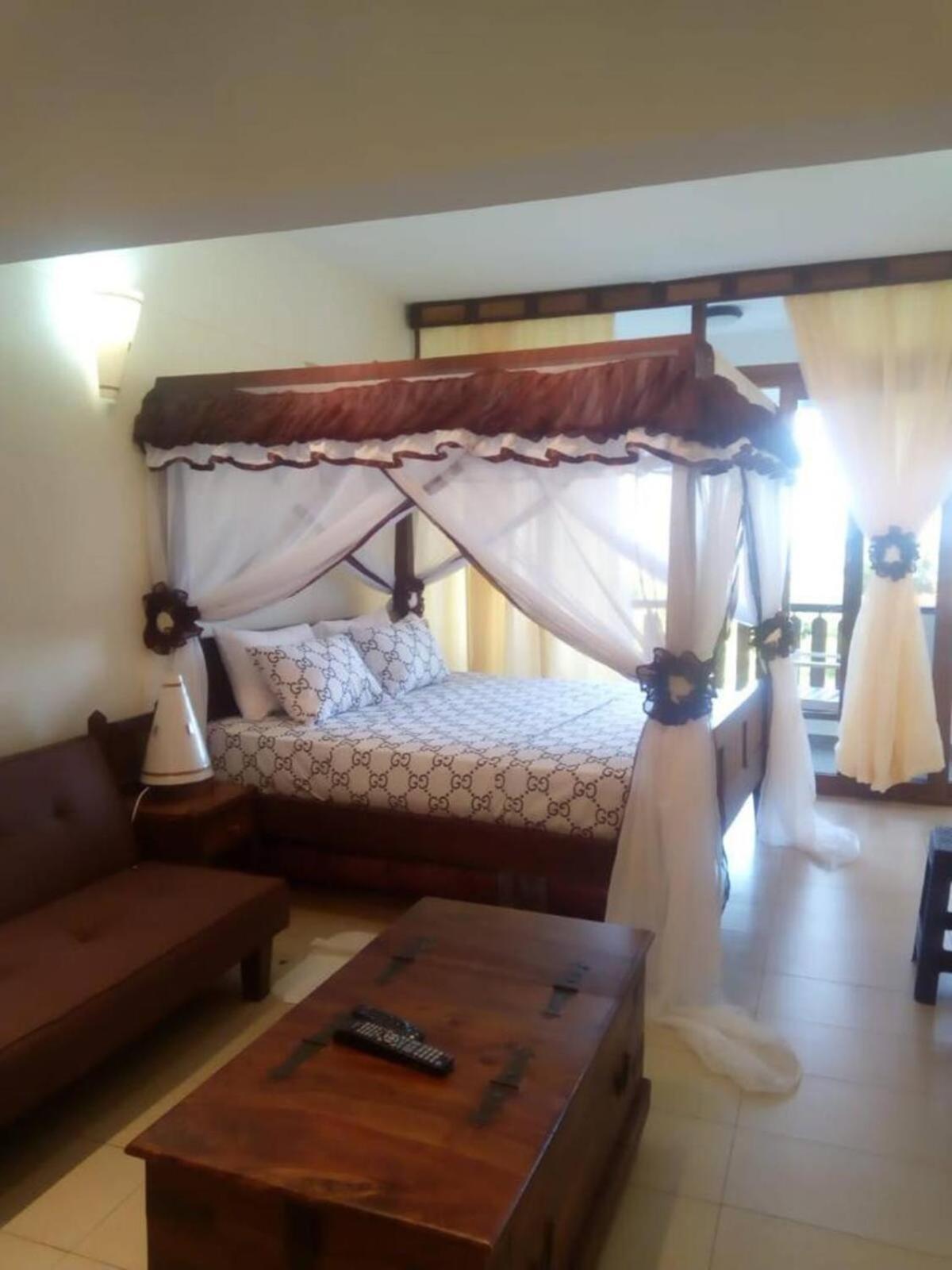 Golden Sands Resort Diani Beach Exterior foto